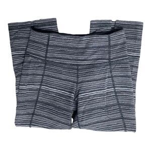Lululemon SZ 6 grey striped cropped leggings